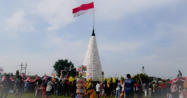 Sedengan Mijen Gelar Sedekah Tumpeng Tempe Raksasa, Meriahkan Harjasda  ke-167 Sidoarjo